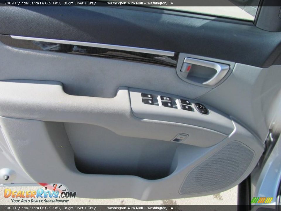 2009 Hyundai Santa Fe GLS 4WD Bright Silver / Gray Photo #12