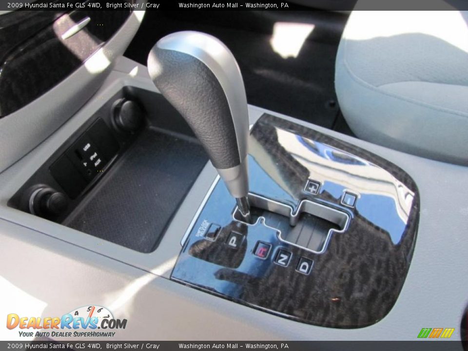 2009 Hyundai Santa Fe GLS 4WD Bright Silver / Gray Photo #13