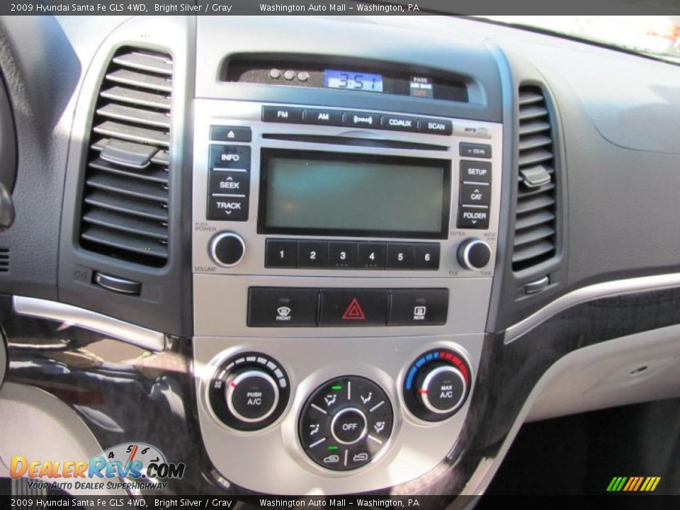 2009 Hyundai Santa Fe GLS 4WD Bright Silver / Gray Photo #14