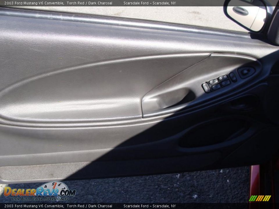 2003 Ford Mustang V6 Convertible Torch Red / Dark Charcoal Photo #10
