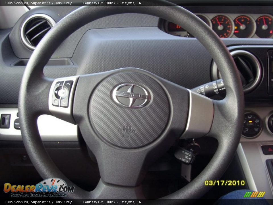 2009 Scion xB Super White / Dark Gray Photo #7