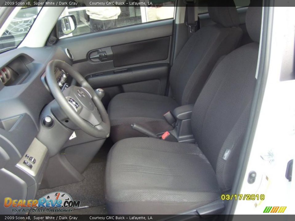 2009 Scion xB Super White / Dark Gray Photo #9