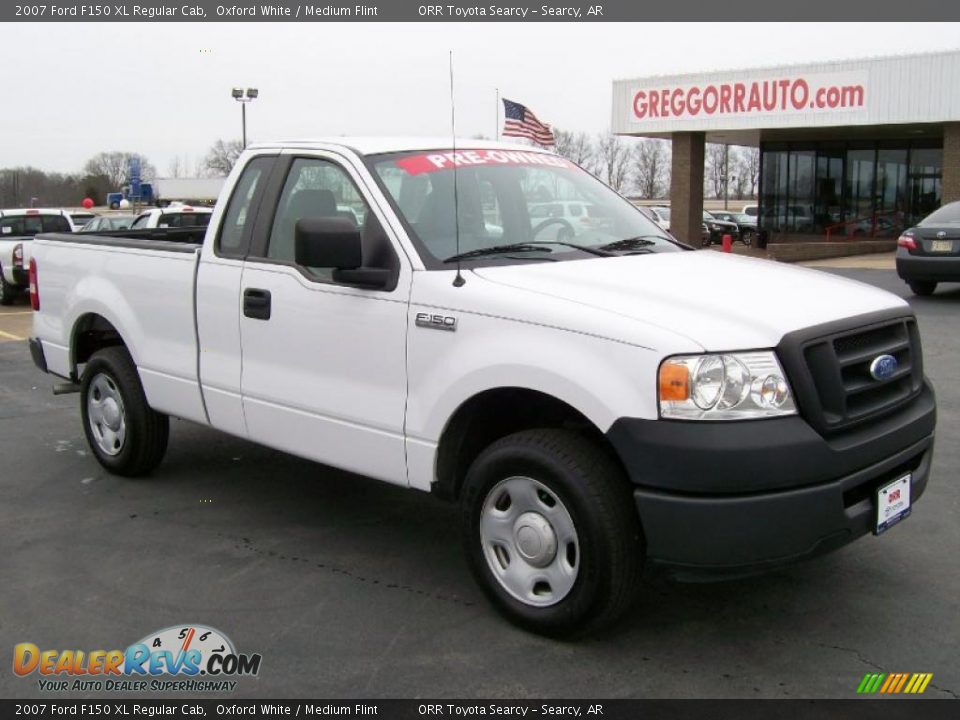 2007 Ford F150 XL Regular Cab Oxford White / Medium Flint Photo #1