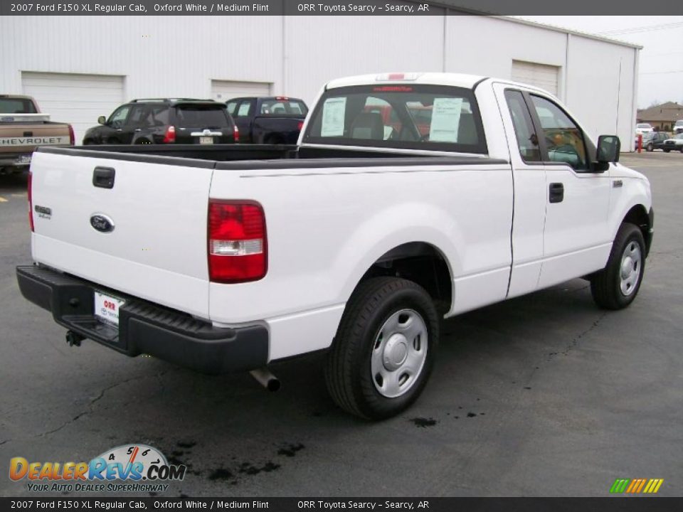 2007 Ford F150 XL Regular Cab Oxford White / Medium Flint Photo #4