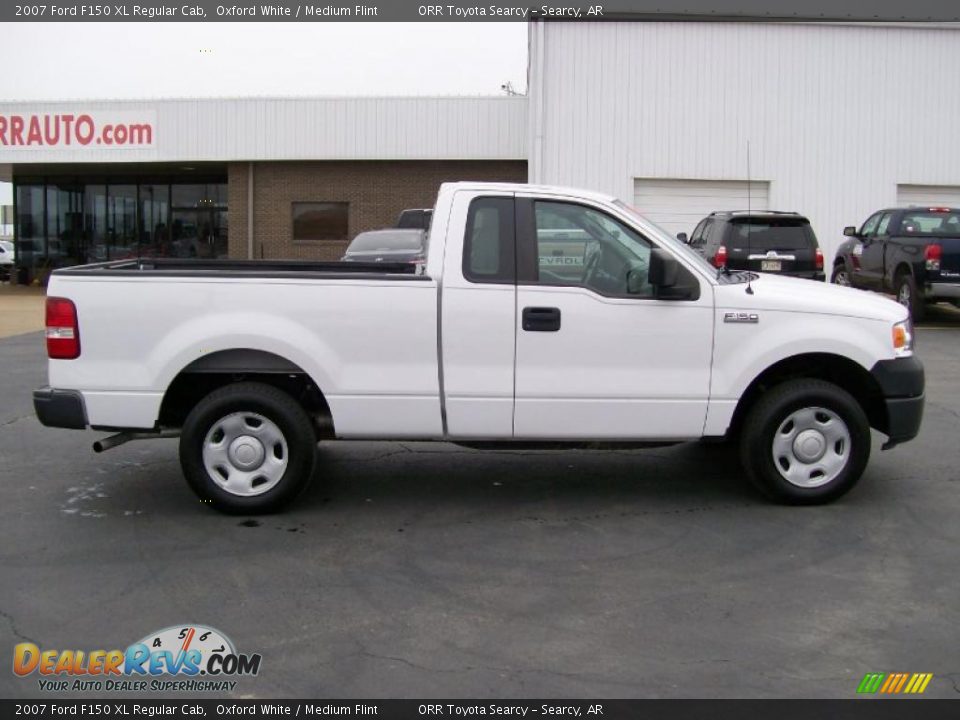 2007 Ford F150 XL Regular Cab Oxford White / Medium Flint Photo #5