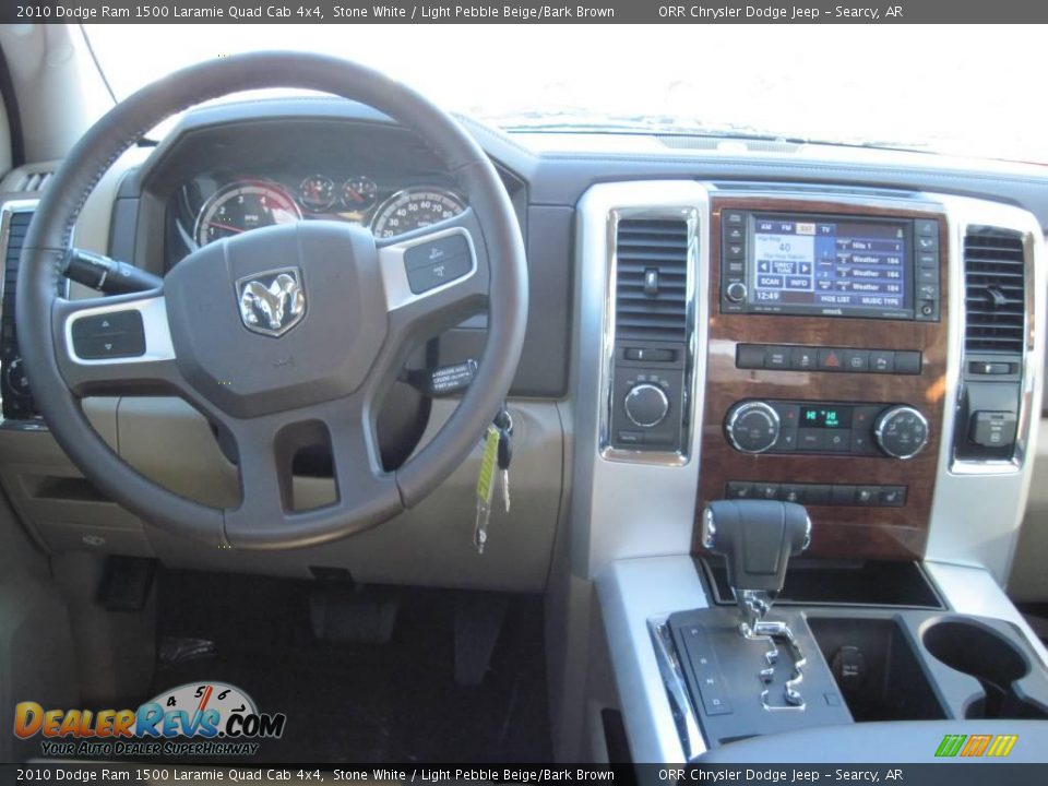 2010 Dodge Ram 1500 Laramie Quad Cab 4x4 Stone White / Light Pebble Beige/Bark Brown Photo #7