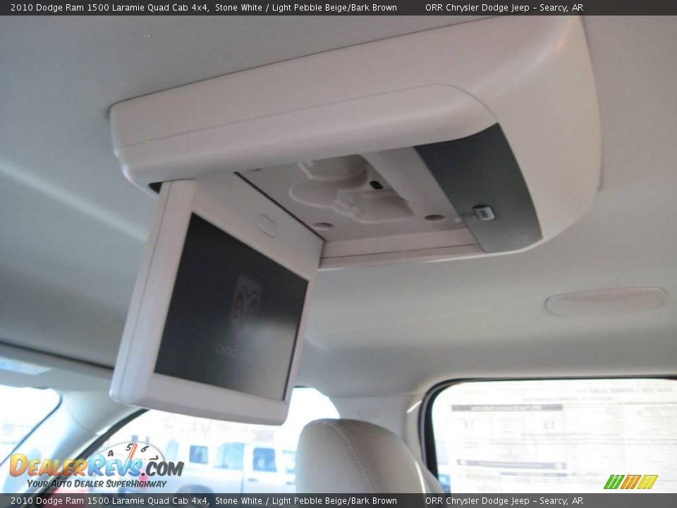 2010 Dodge Ram 1500 Laramie Quad Cab 4x4 Stone White / Light Pebble Beige/Bark Brown Photo #9