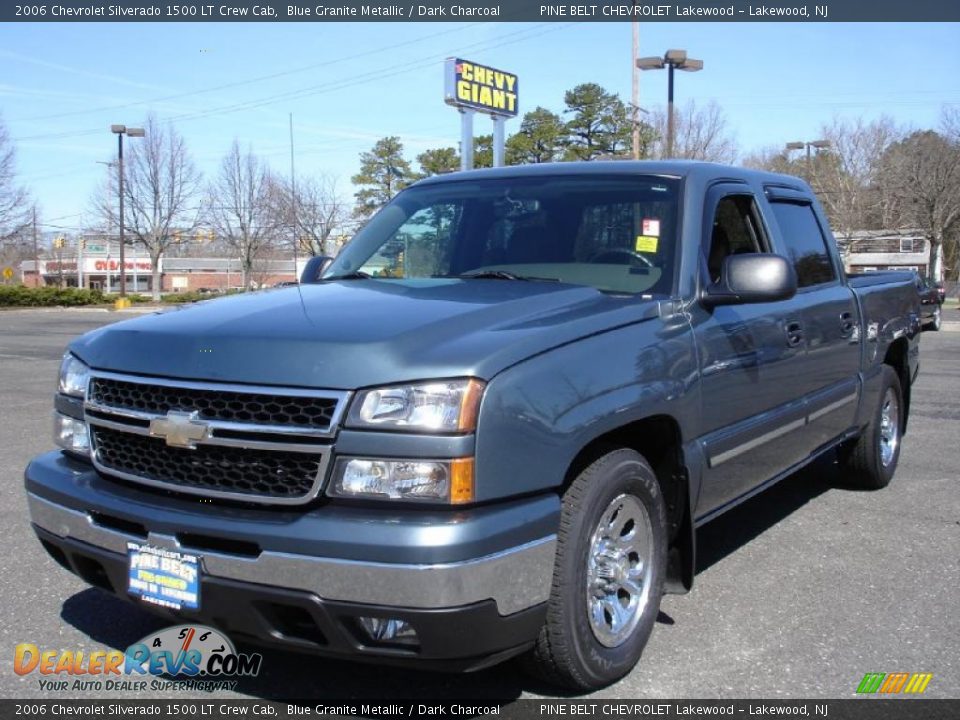 2006 Chevrolet Silverado 1500 LT Crew Cab Blue Granite Metallic / Dark Charcoal Photo #1
