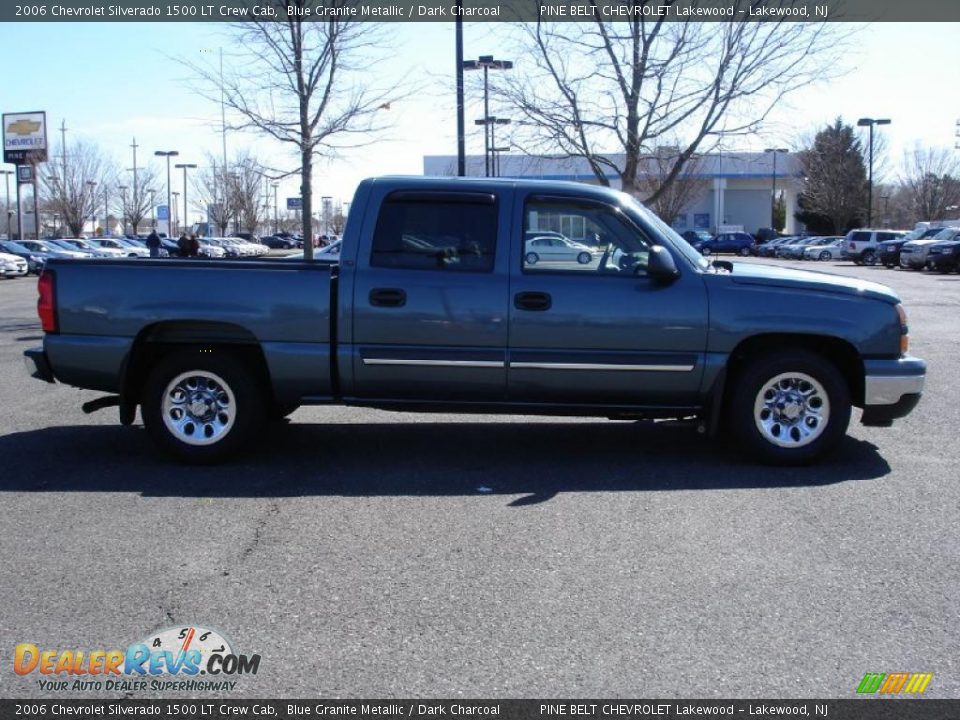 2006 Chevrolet Silverado 1500 LT Crew Cab Blue Granite Metallic / Dark Charcoal Photo #7