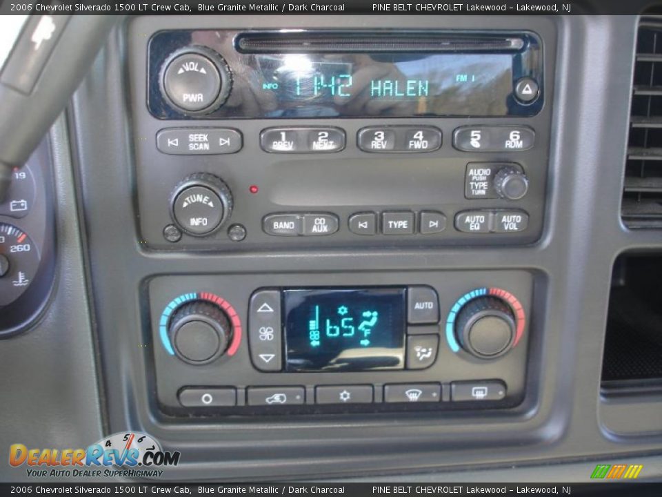 2006 Chevrolet Silverado 1500 LT Crew Cab Blue Granite Metallic / Dark Charcoal Photo #14