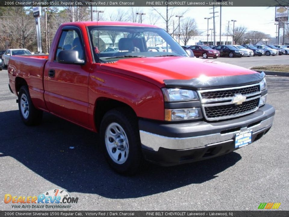 2006 Chevrolet Silverado 1500 Regular Cab Victory Red / Dark Charcoal Photo #3