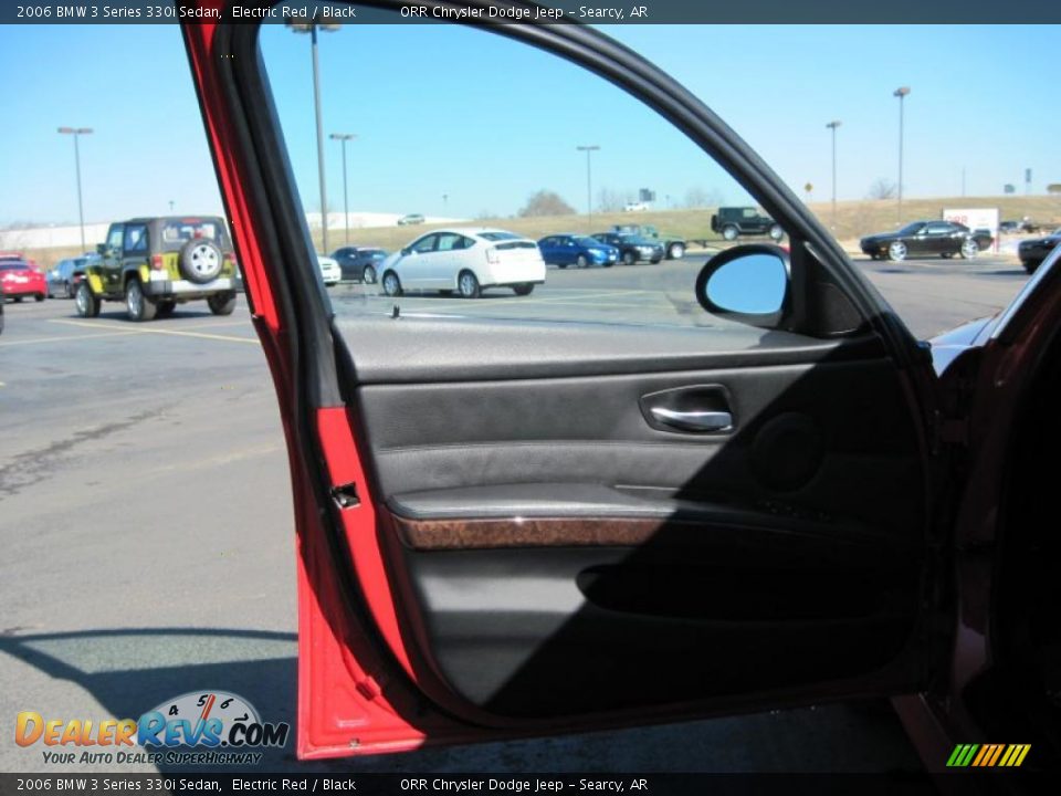 2006 BMW 3 Series 330i Sedan Electric Red / Black Photo #16