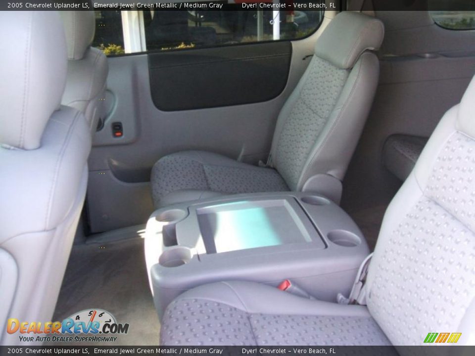 2005 Chevrolet Uplander LS Emerald Jewel Green Metallic / Medium Gray Photo #15