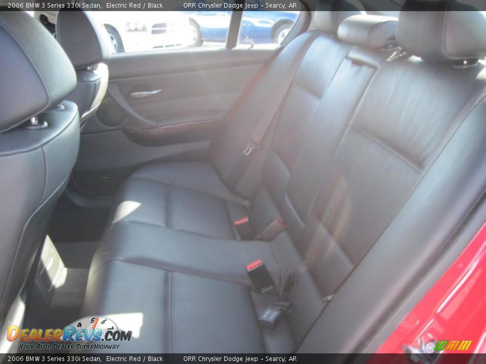 2006 BMW 3 Series 330i Sedan Electric Red / Black Photo #22