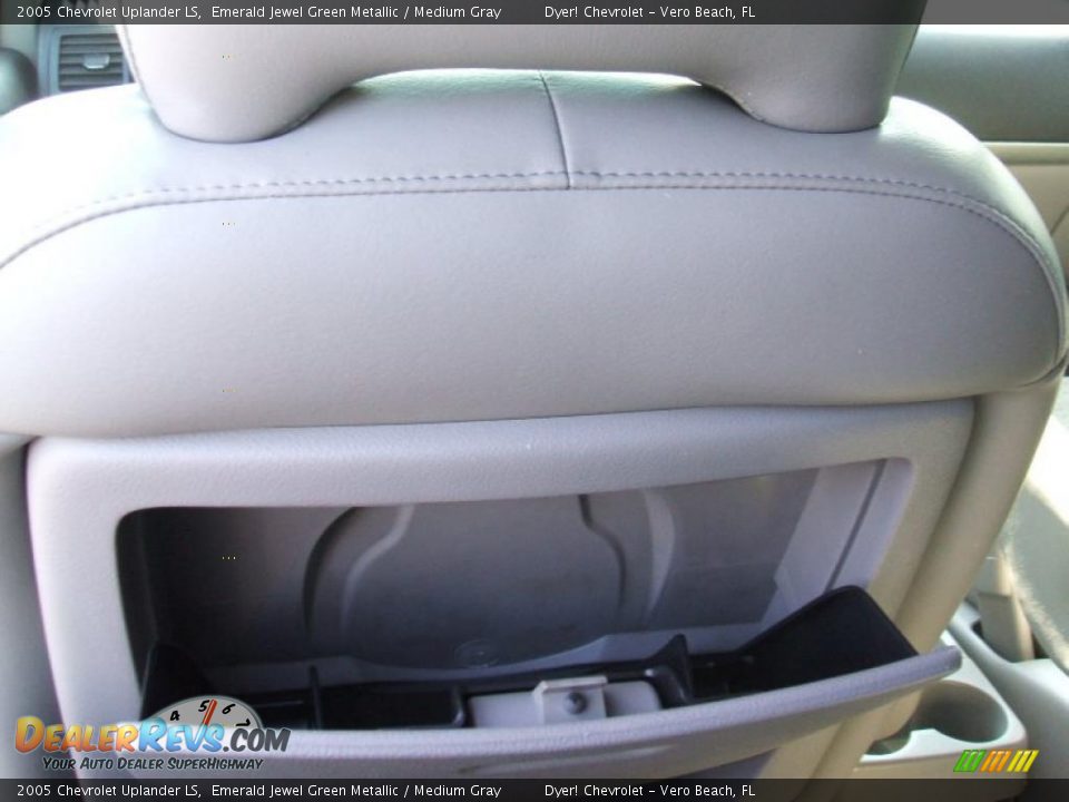 2005 Chevrolet Uplander LS Emerald Jewel Green Metallic / Medium Gray Photo #18