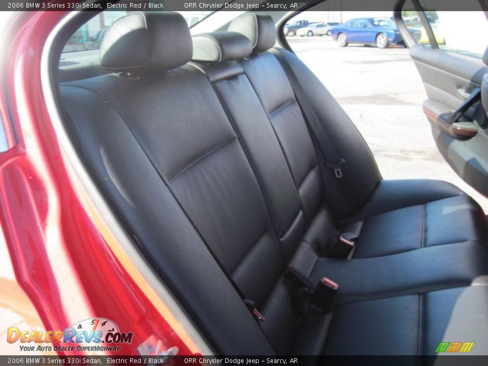 2006 BMW 3 Series 330i Sedan Electric Red / Black Photo #23
