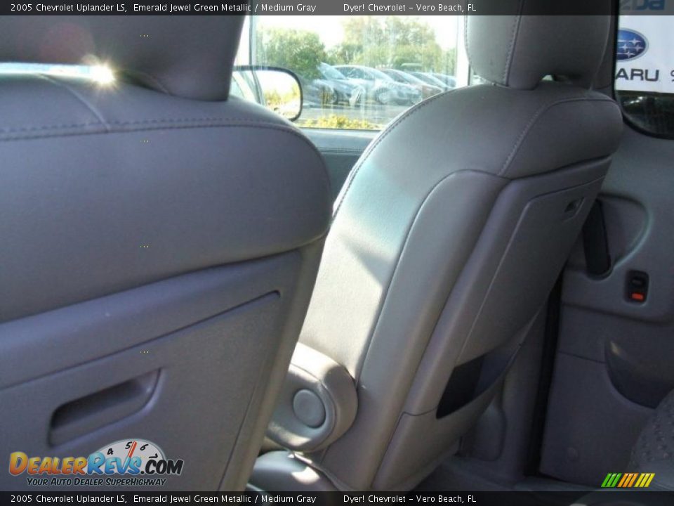 2005 Chevrolet Uplander LS Emerald Jewel Green Metallic / Medium Gray Photo #19