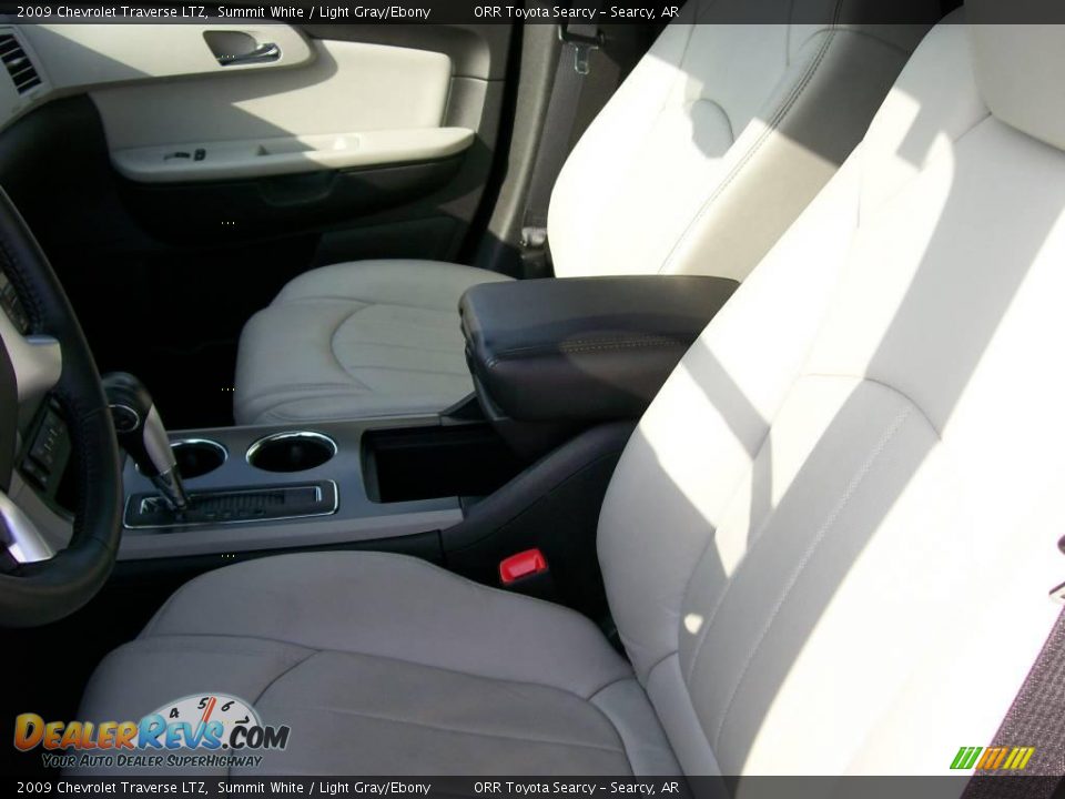 2009 Chevrolet Traverse LTZ Summit White / Light Gray/Ebony Photo #7