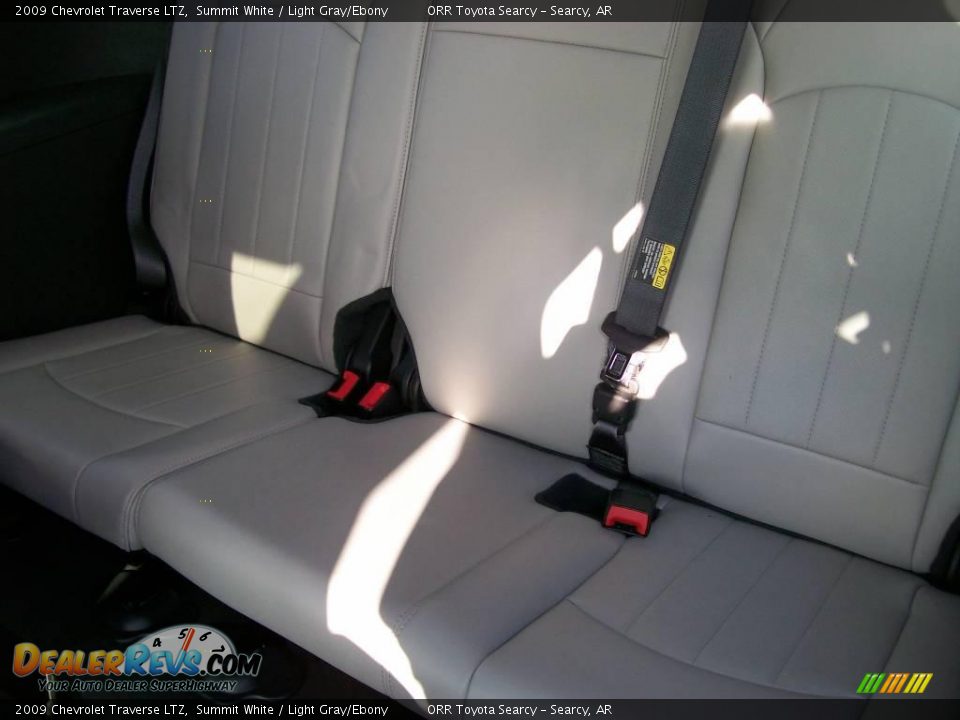2009 Chevrolet Traverse LTZ Summit White / Light Gray/Ebony Photo #9