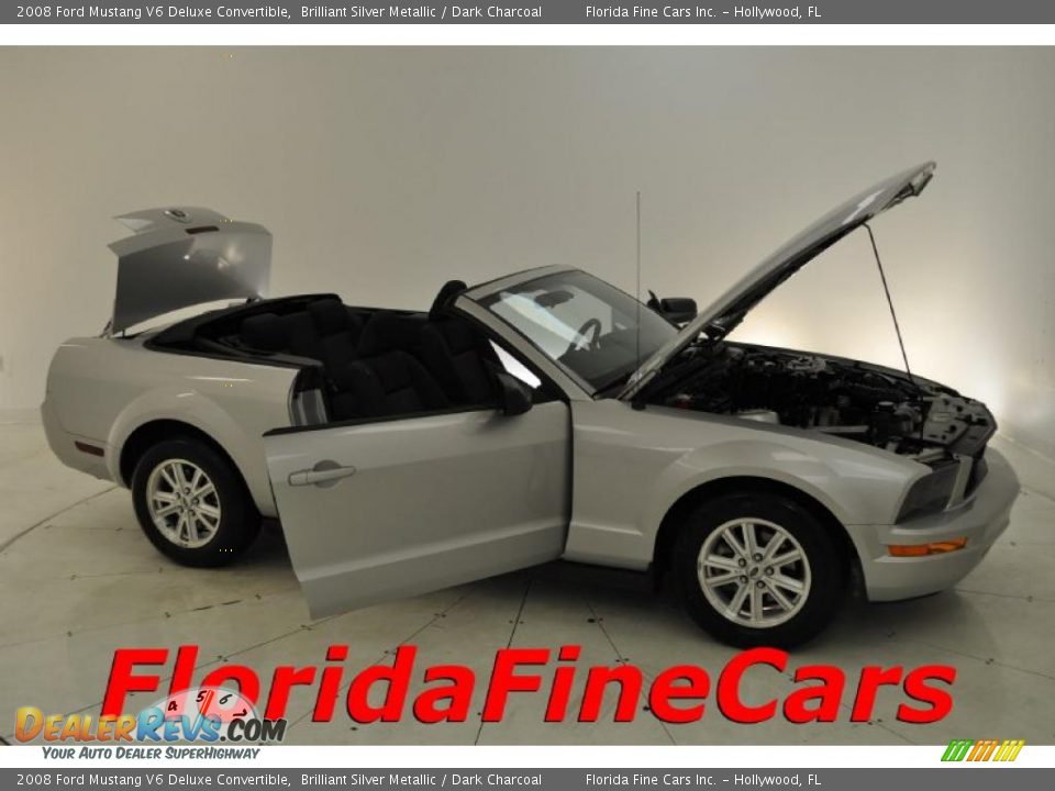 2008 Ford Mustang V6 Deluxe Convertible Brilliant Silver Metallic / Dark Charcoal Photo #7
