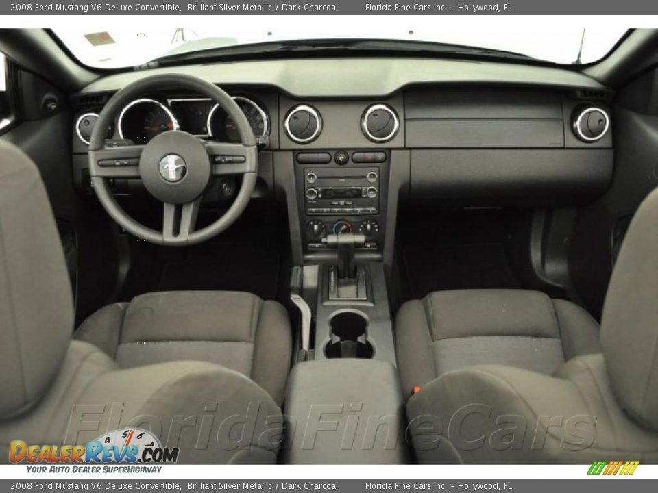 2008 Ford Mustang V6 Deluxe Convertible Brilliant Silver Metallic / Dark Charcoal Photo #16