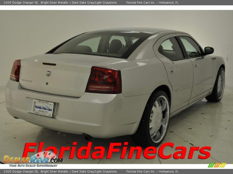2006 Dodge Charger SE Bright Silver Metallic / Dark Slate Gray/Light Graystone Photo #2
