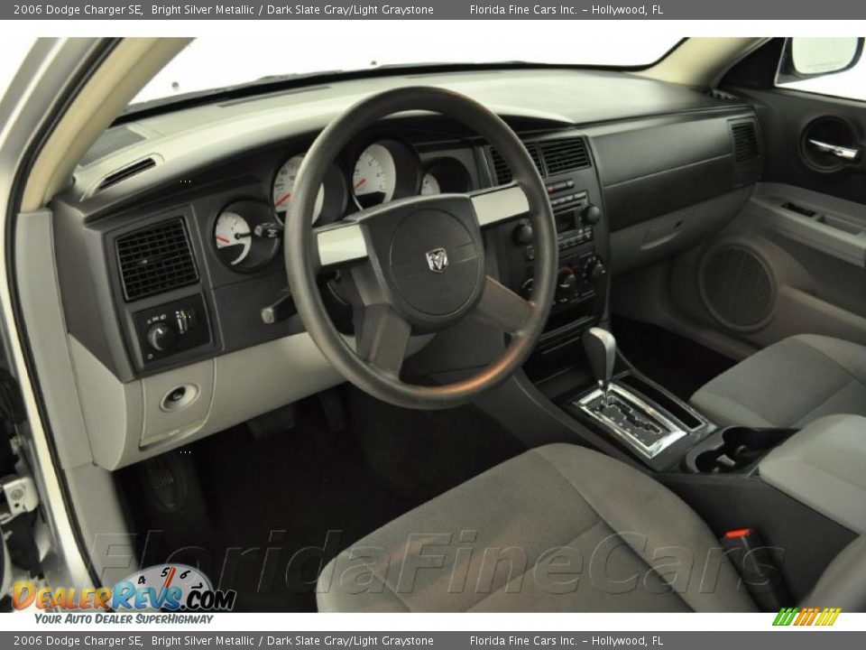 2006 Dodge Charger SE Bright Silver Metallic / Dark Slate Gray/Light Graystone Photo #11