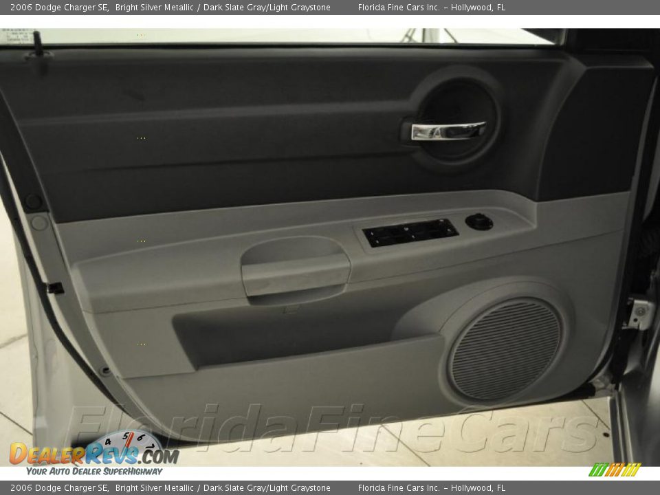 2006 Dodge Charger SE Bright Silver Metallic / Dark Slate Gray/Light Graystone Photo #12
