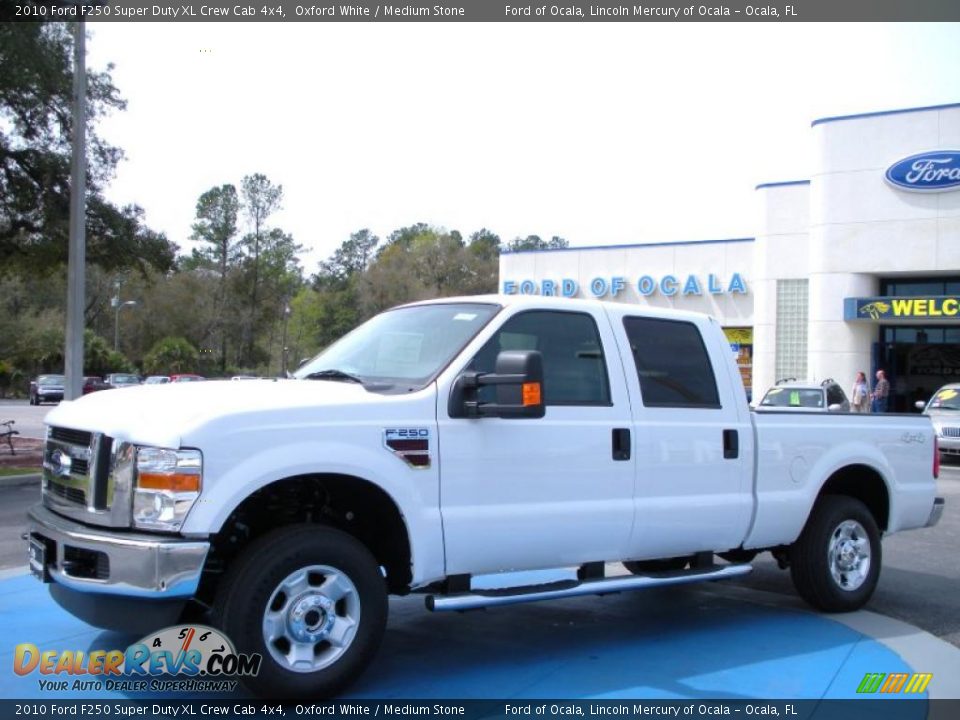 2010 Ford F250 Super Duty XL Crew Cab 4x4 Oxford White / Medium Stone Photo #1