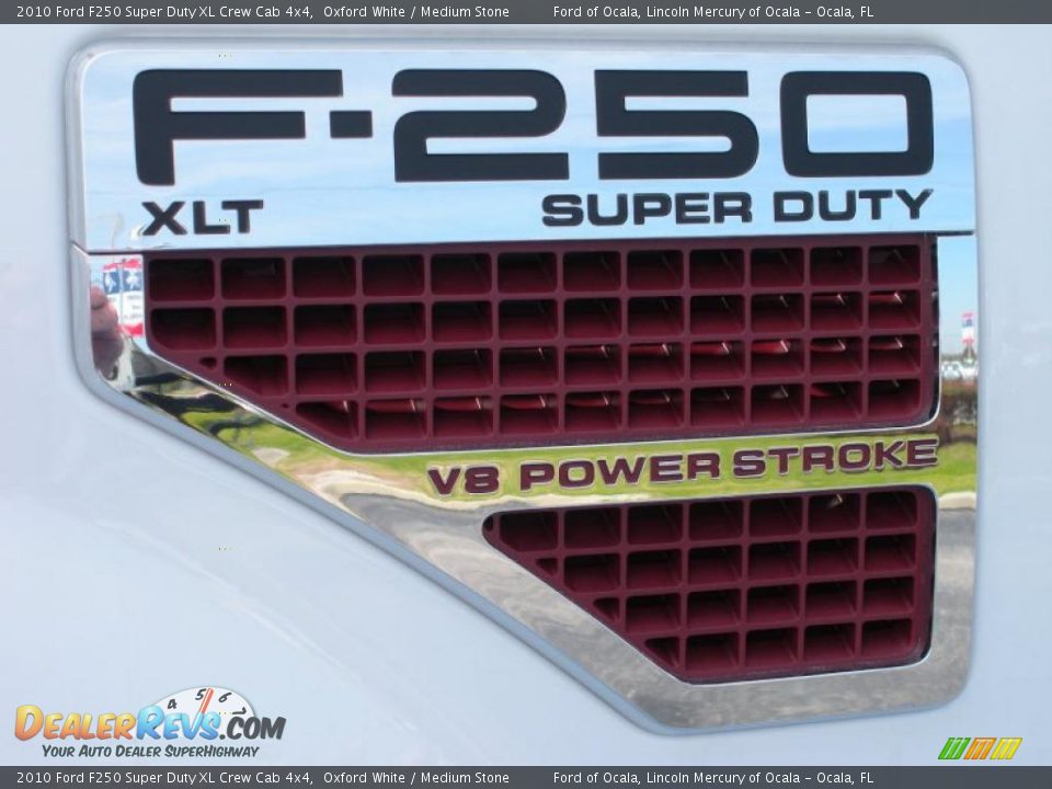 2010 Ford F250 Super Duty XL Crew Cab 4x4 Oxford White / Medium Stone Photo #4