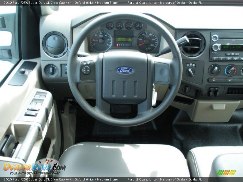 2010 Ford F250 Super Duty XL Crew Cab 4x4 Oxford White / Medium Stone Photo #7