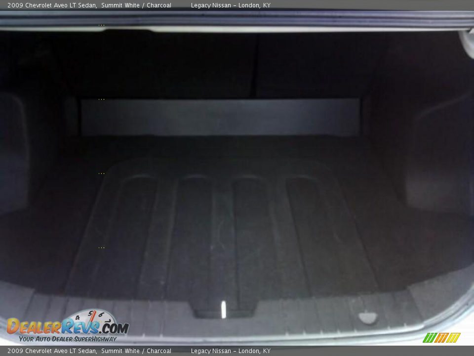 2009 Chevrolet Aveo LT Sedan Summit White / Charcoal Photo #15