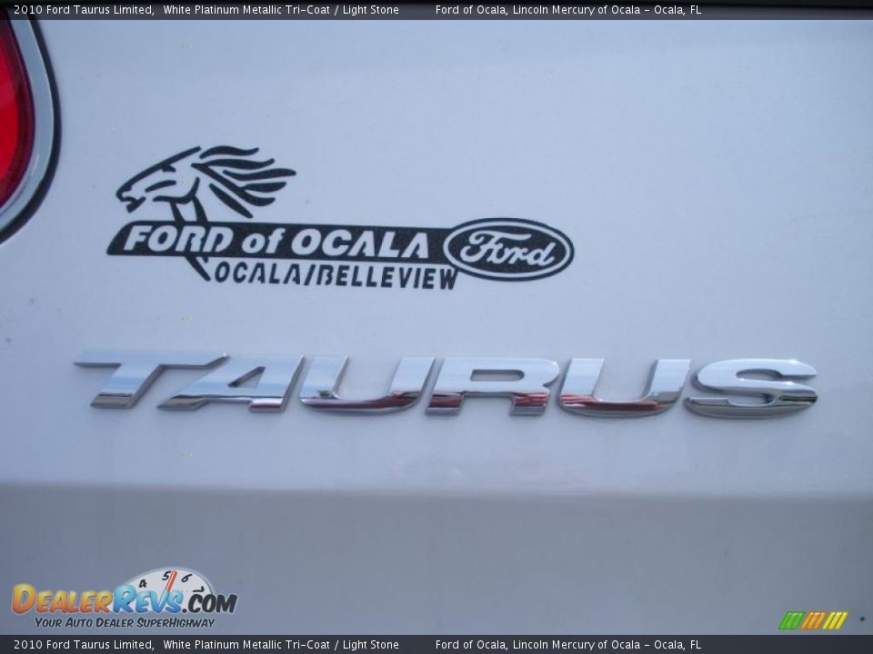 2010 Ford Taurus Limited White Platinum Metallic Tri-Coat / Light Stone Photo #4