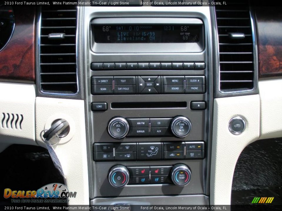 2010 Ford Taurus Limited White Platinum Metallic Tri-Coat / Light Stone Photo #9