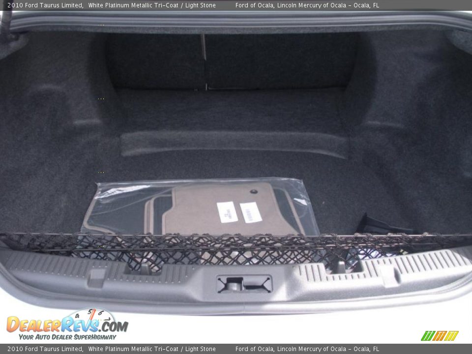 2010 Ford Taurus Limited White Platinum Metallic Tri-Coat / Light Stone Photo #10