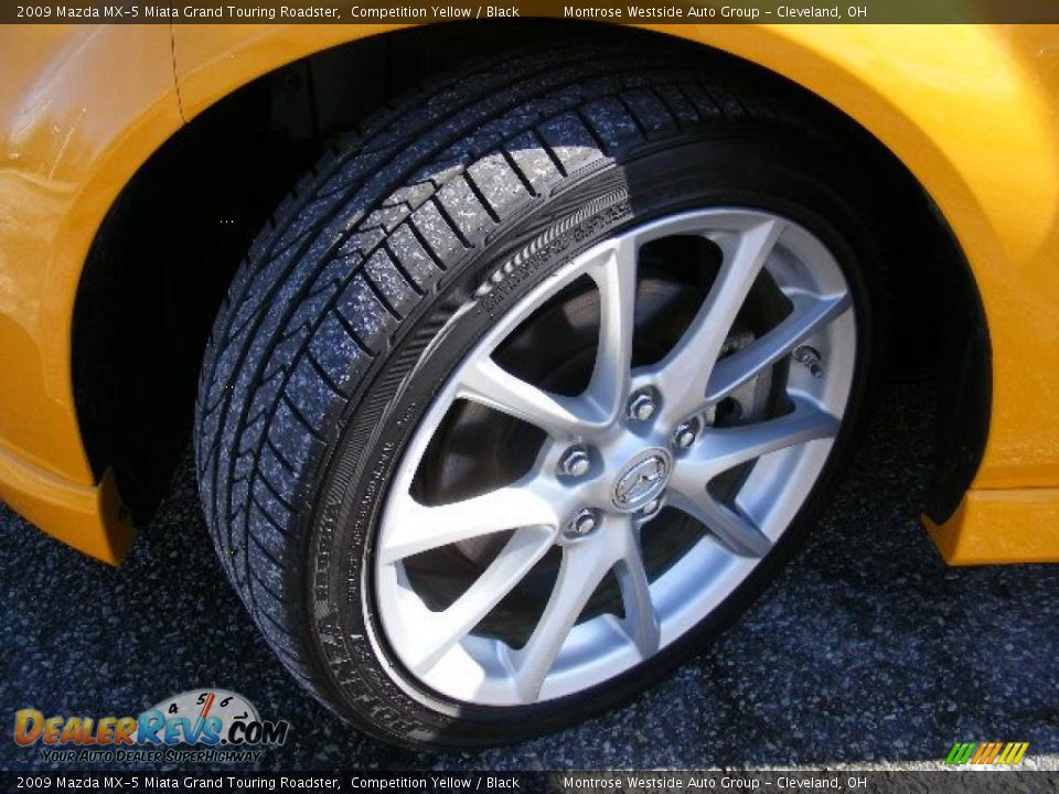 2009 Mazda MX-5 Miata Grand Touring Roadster Competition Yellow / Black Photo #28
