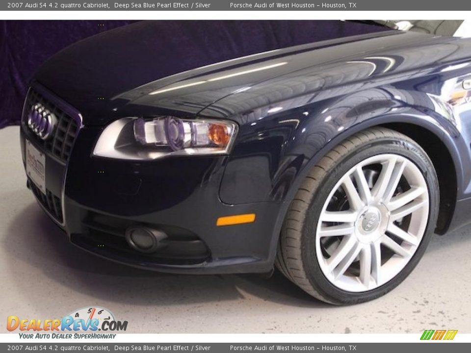 2007 Audi S4 4.2 quattro Cabriolet Deep Sea Blue Pearl Effect / Silver Photo #11