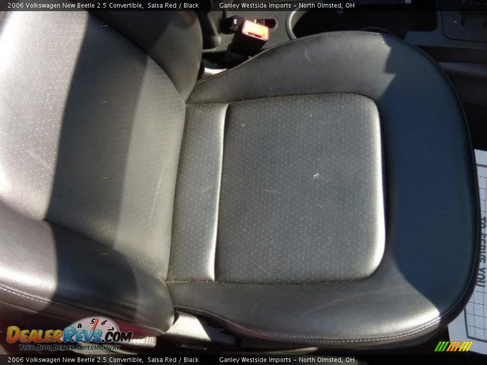 2006 Volkswagen New Beetle 2.5 Convertible Salsa Red / Black Photo #17