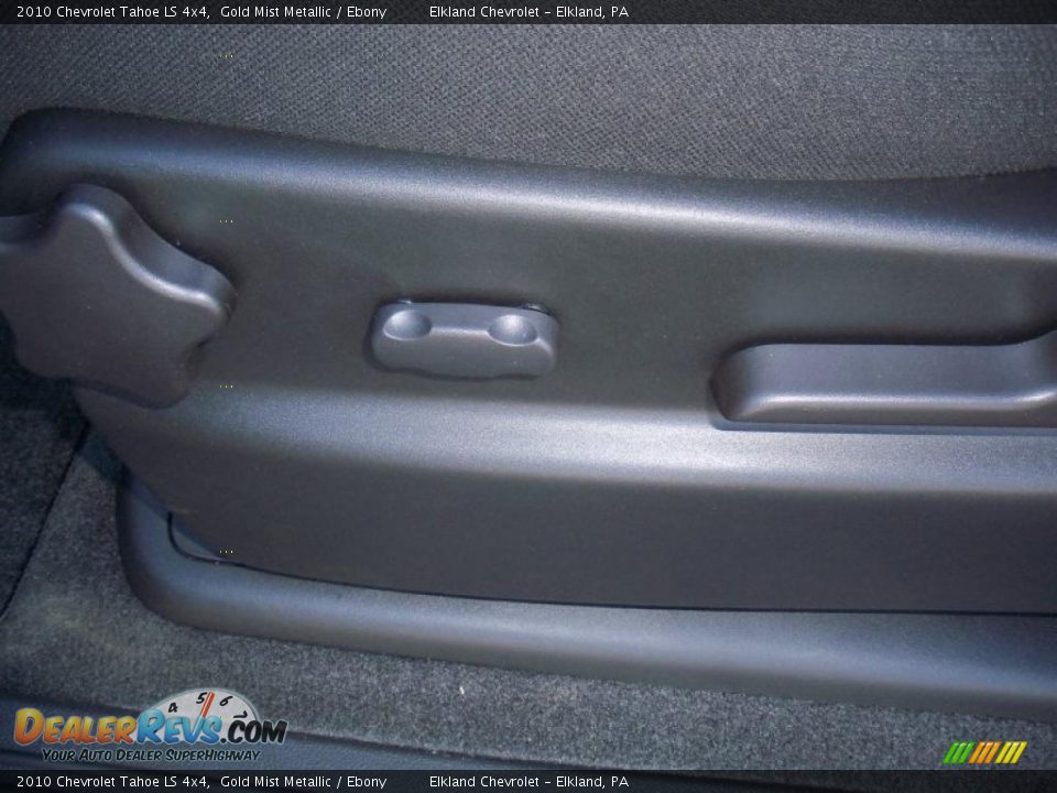 2010 Chevrolet Tahoe LS 4x4 Gold Mist Metallic / Ebony Photo #30