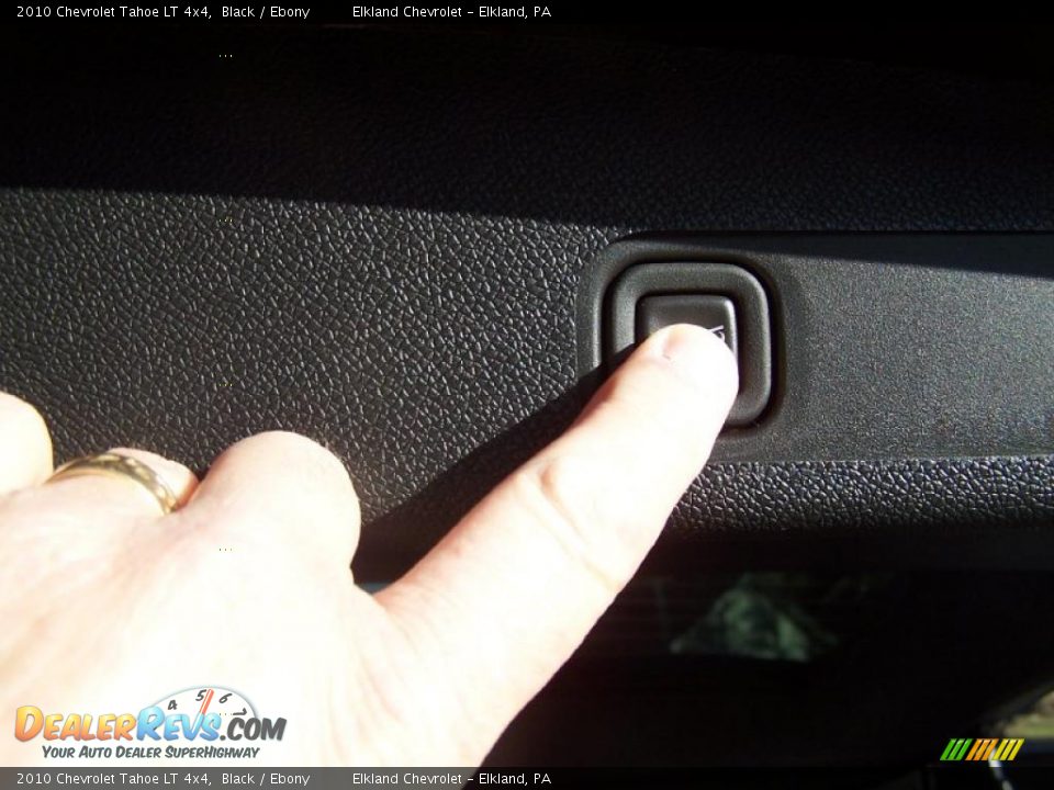 2010 Chevrolet Tahoe LT 4x4 Black / Ebony Photo #18