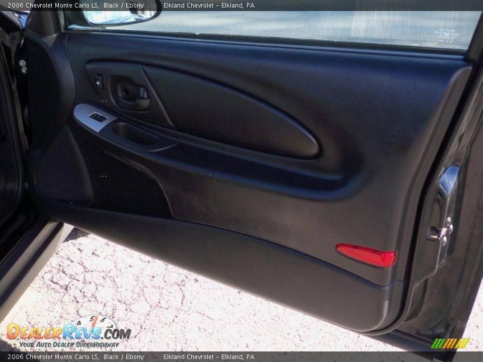 2006 Chevrolet Monte Carlo LS Black / Ebony Photo #12