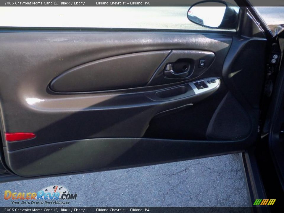2006 Chevrolet Monte Carlo LS Black / Ebony Photo #15