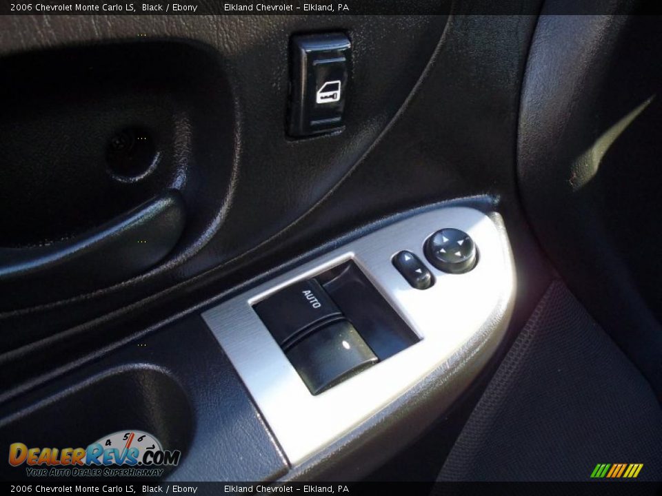 2006 Chevrolet Monte Carlo LS Black / Ebony Photo #18