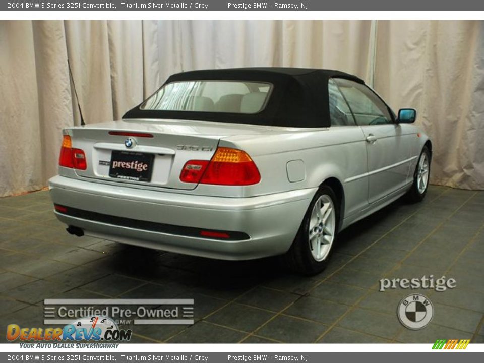 2004 BMW 3 Series 325i Convertible Titanium Silver Metallic / Grey Photo #2