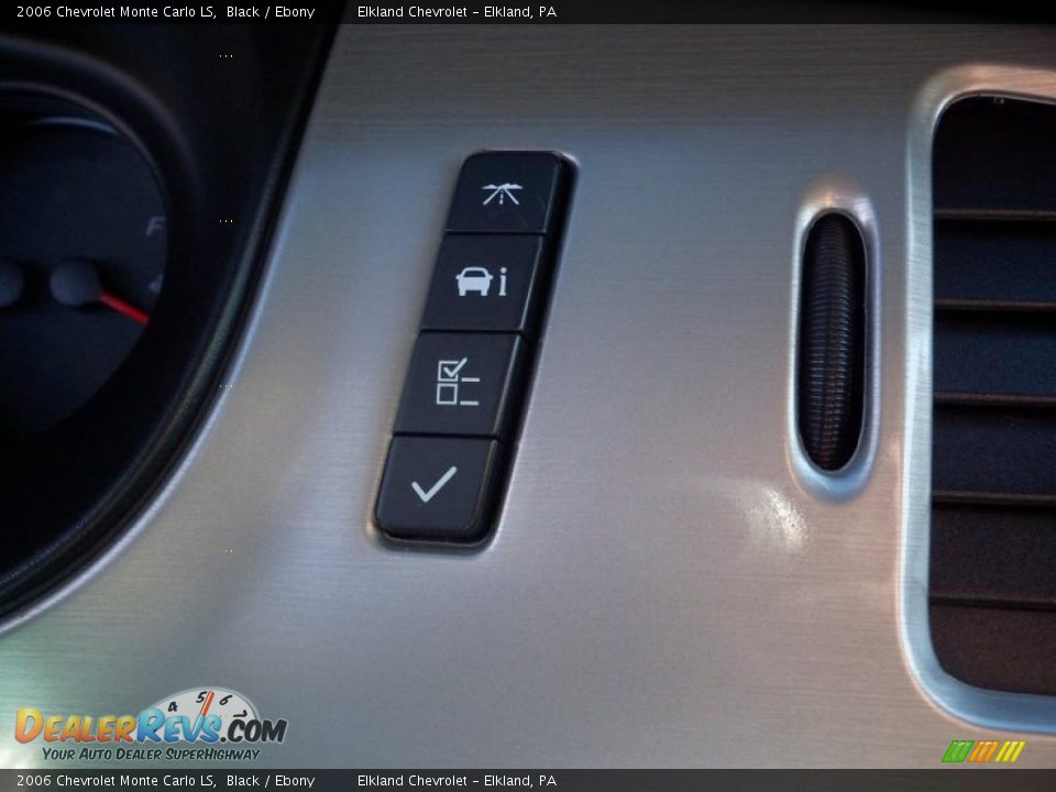 2006 Chevrolet Monte Carlo LS Black / Ebony Photo #25