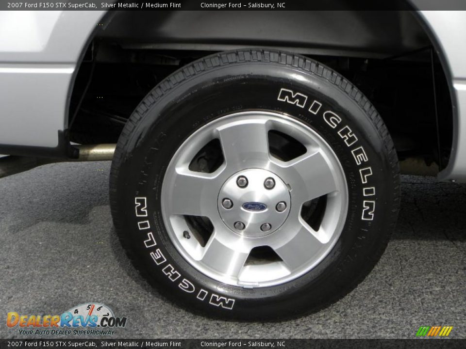 2007 Ford F150 STX SuperCab Silver Metallic / Medium Flint Photo #14