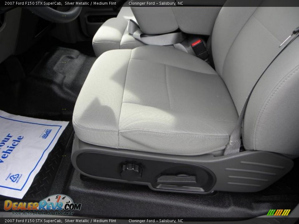 2007 Ford F150 STX SuperCab Silver Metallic / Medium Flint Photo #16