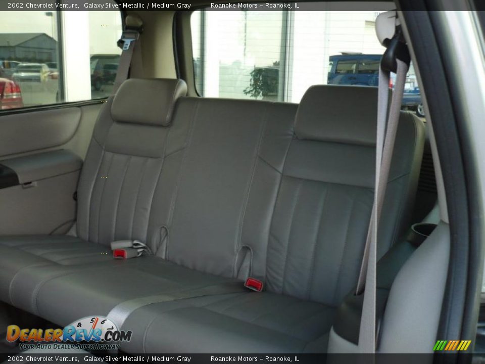2002 Chevrolet Venture Galaxy Silver Metallic / Medium Gray Photo #9