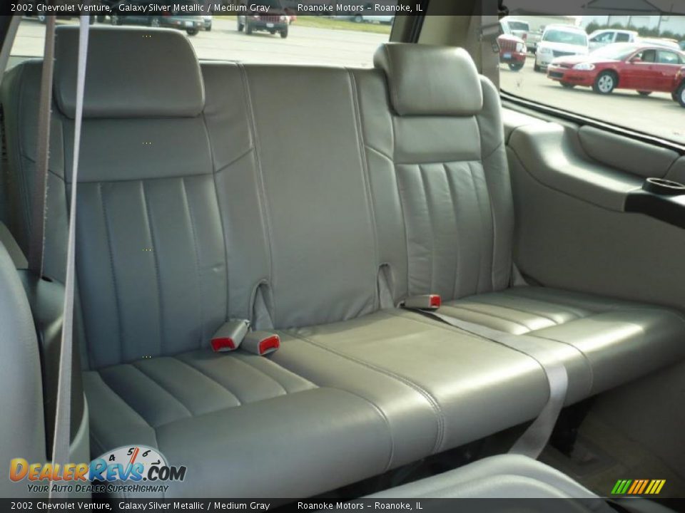 2002 Chevrolet Venture Galaxy Silver Metallic / Medium Gray Photo #15