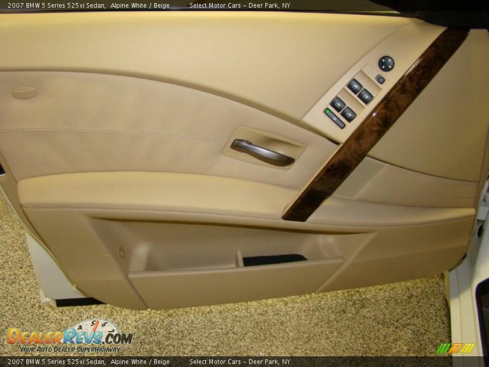 2007 BMW 5 Series 525xi Sedan Alpine White / Beige Photo #6